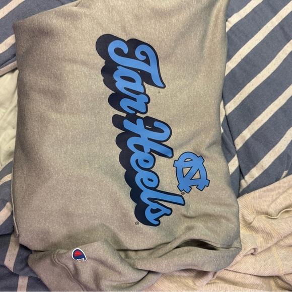 Champion North Carolina hoodie - Picture 2 of 2